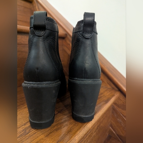 Leather Timberland Women's Black Wedge Boots Size 9.5 - Picture 2 of 10
